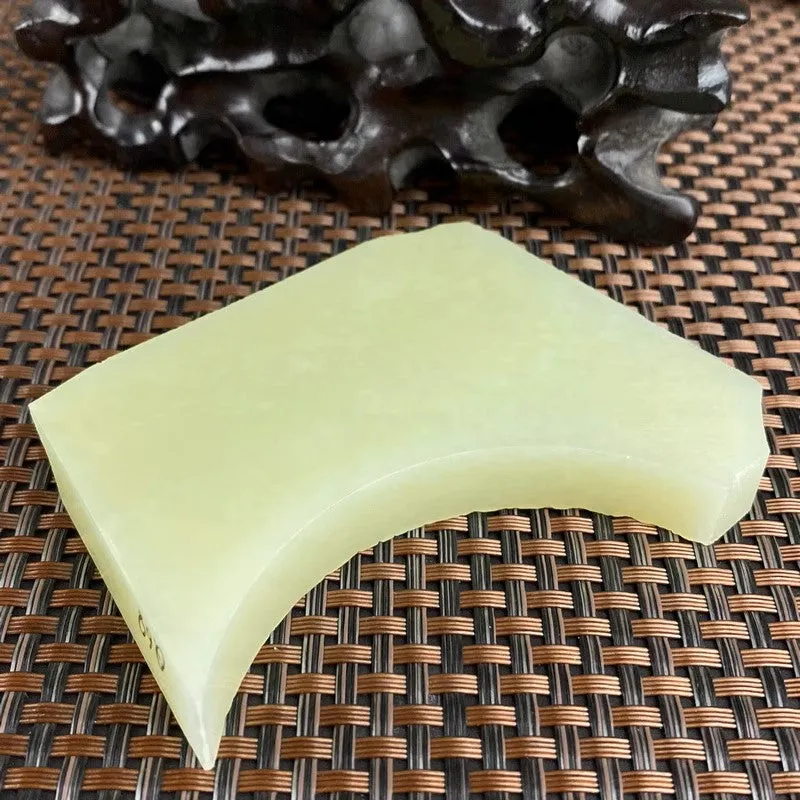 Natural Kunlun Jade Rough Nephrite Raw (141g,7.4X4.0X1.2cm)