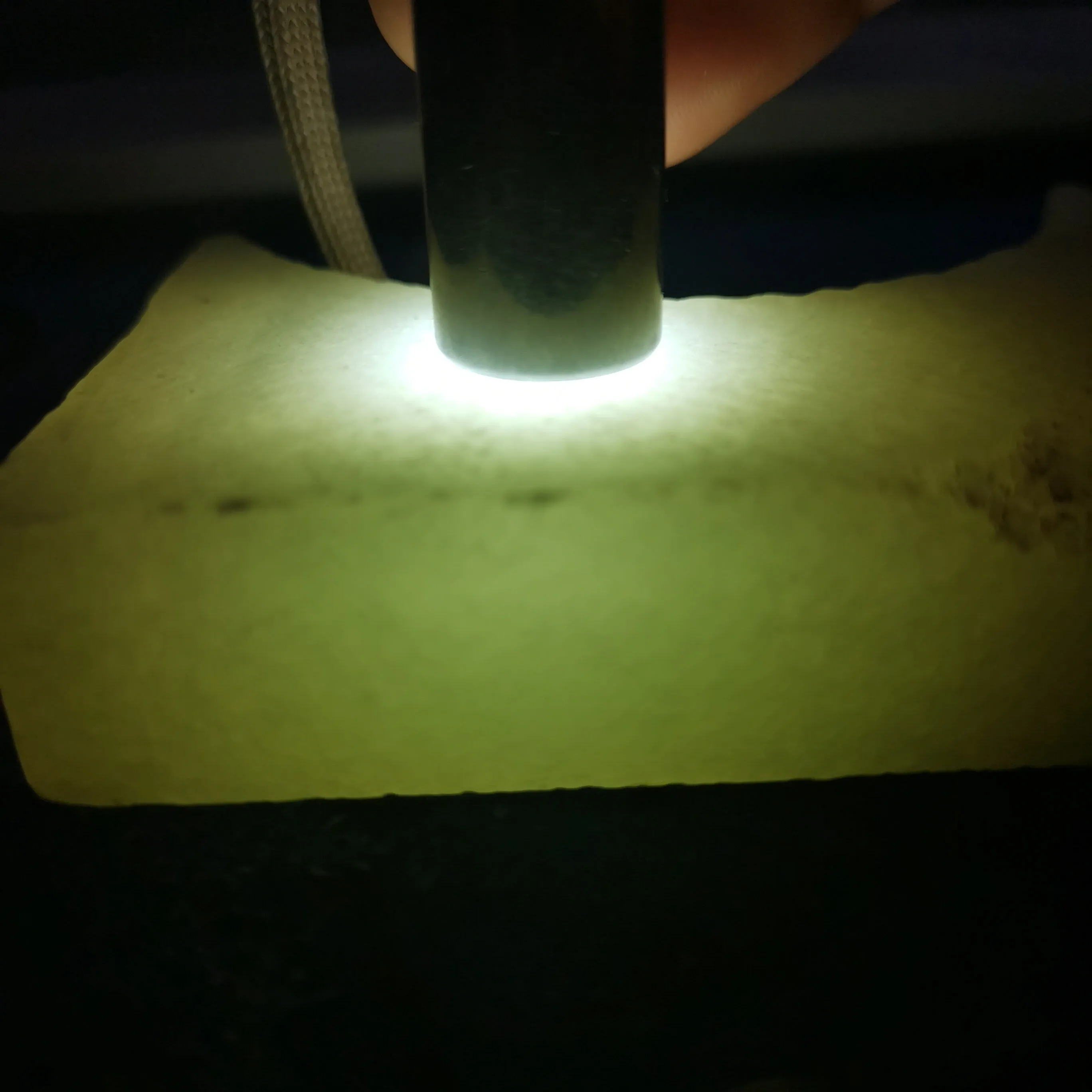 Natural Kunlun Jade Rough Nephrite Raw (182g, 8.3X3X2cm)