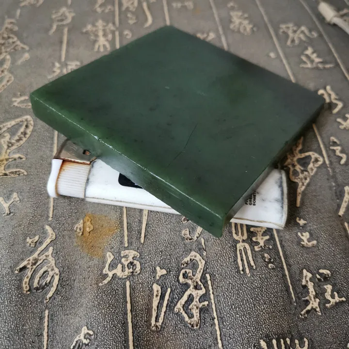 Natural Kunlun Jade Rough Nephrite Raw (205g, 8.3X8.1X1cm)