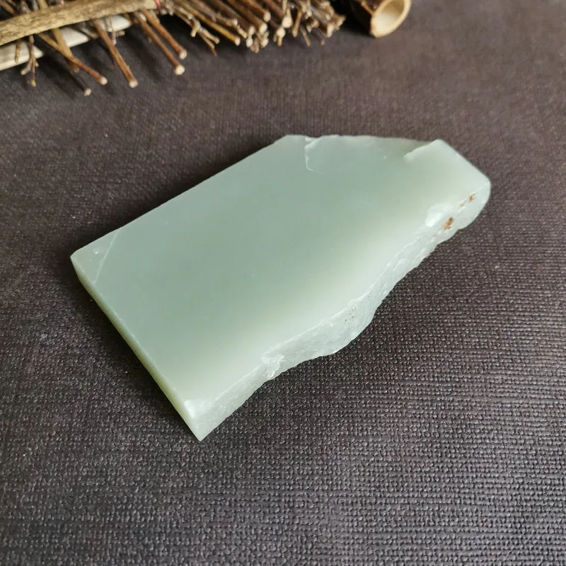 Natural Kunlun Jade Rough Nephrite Raw (214g, 9.5x4.7x1cm)