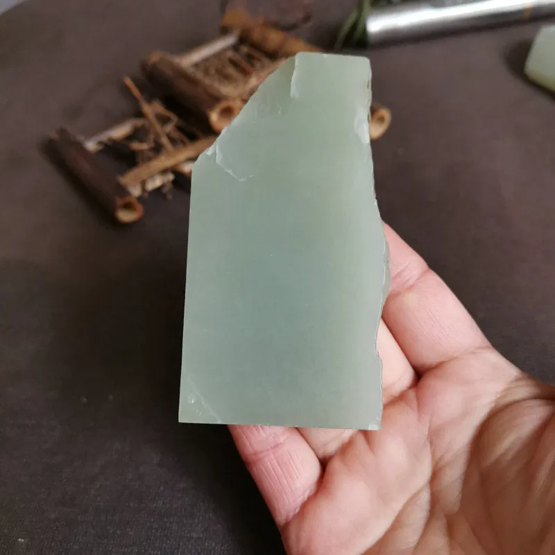 Natural Kunlun Jade Rough Nephrite Raw (214g, 9.5x4.7x1cm)