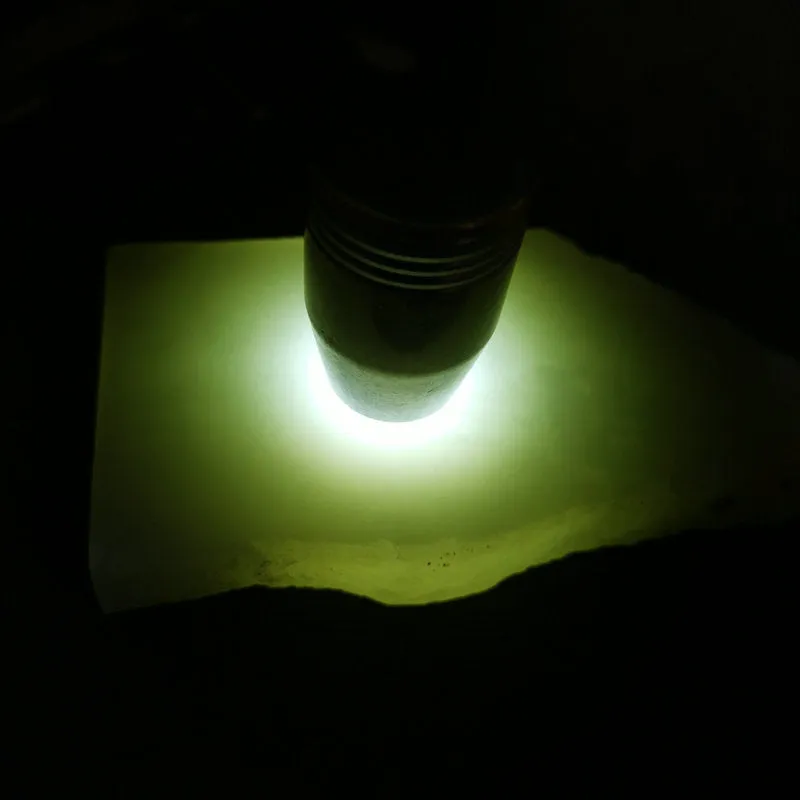 Natural Kunlun Jade Rough Nephrite Raw (214g, 9.5x4.7x1cm)