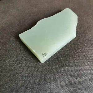 Natural Kunlun Jade Rough Nephrite Raw (214g, 9.5x4.7x1cm)