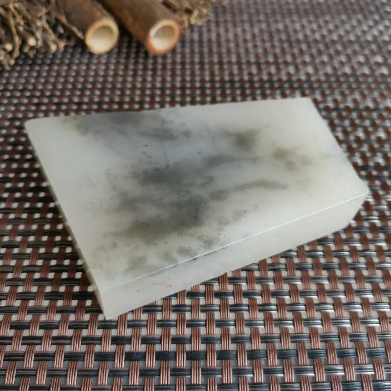 Natural Kunlun Jade Rough Nephrite Raw (222g,8X6.5X1.7cm)