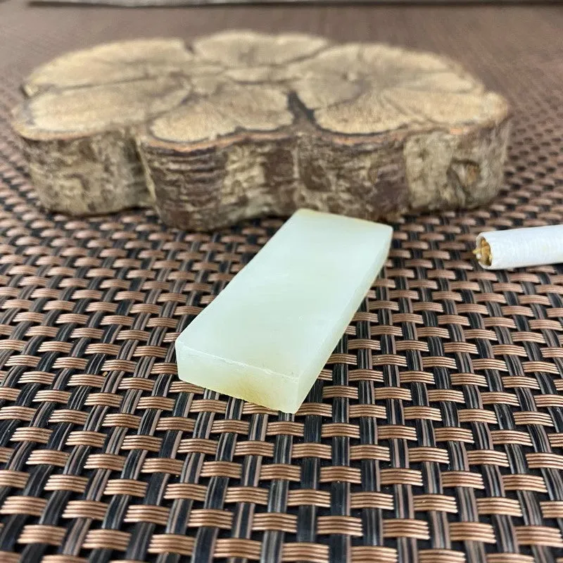 Natural Kunlun Jade Rough Nephrite Raw (24g,5.1X2.2X0.7cm)