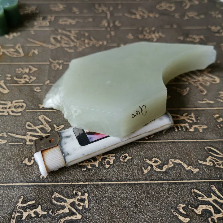 Natural Kunlun Jade Rough Nephrite Raw (264g, 7.5X6.5X1.7cm)