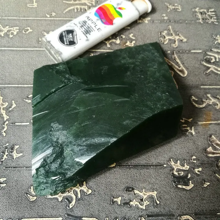 Natural Kunlun Jade Rough Nephrite Raw (282g, 8.5X6.5X3cm)