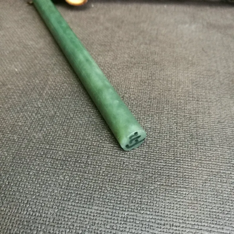 Natural Kunlun Jade Rough Nephrite Raw (31g,12.8X1cm)