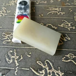 Natural Kunlun Jade Rough Nephrite Raw (37g, 5.5X2.9X0.8cm)