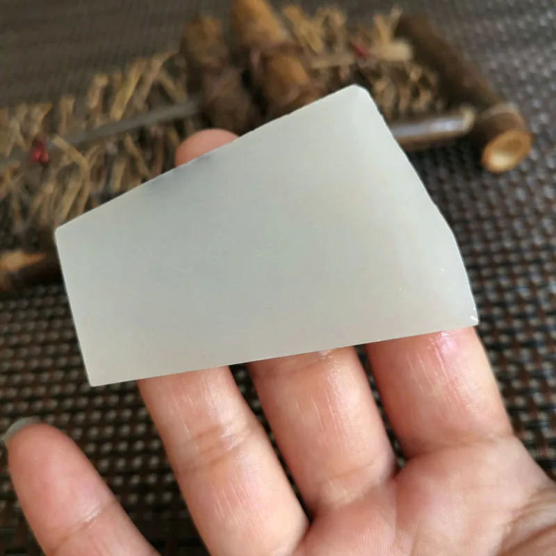 Natural Kunlun Jade Rough Nephrite Raw (50g, 5.5X4X0.9cm)