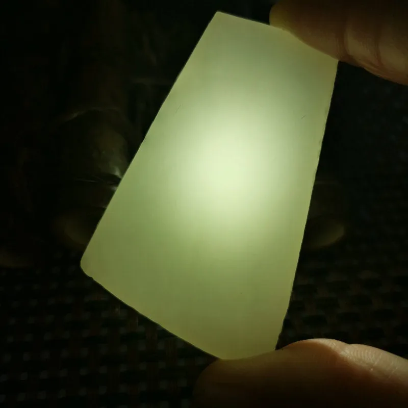 Natural Kunlun Jade Rough Nephrite Raw (50g, 5.5X4X0.9cm)