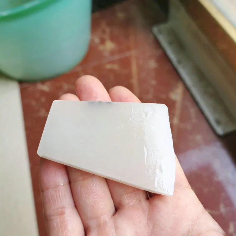 Natural Kunlun Jade Rough Nephrite Raw (50g, 5.5X4X0.9cm)