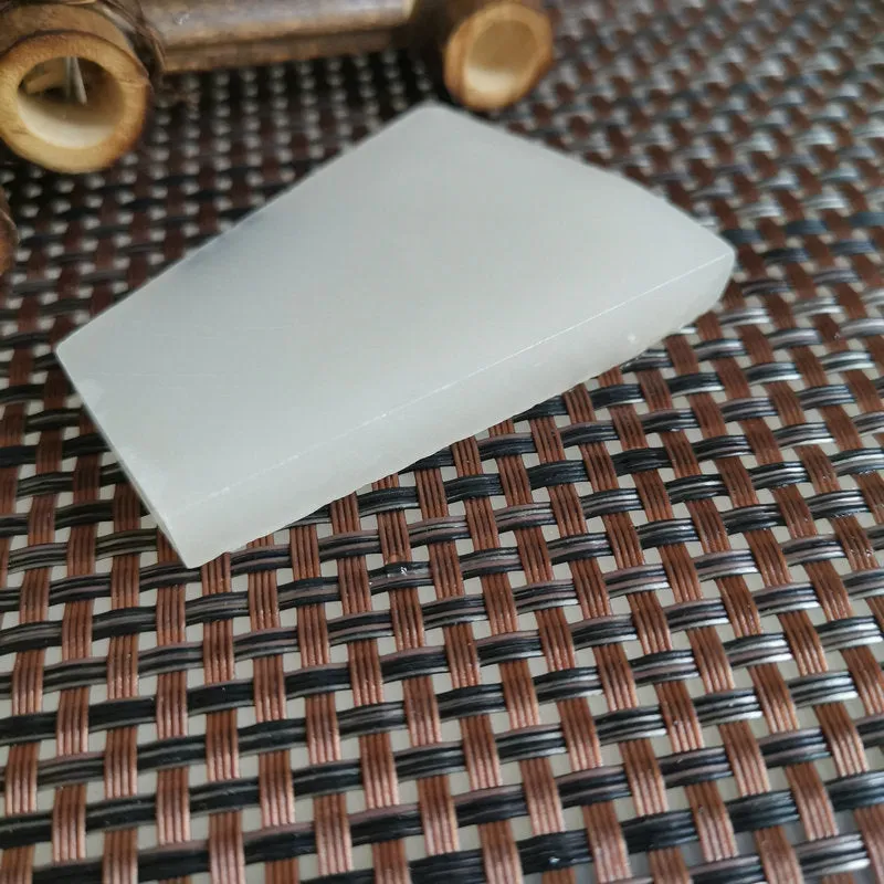 Natural Kunlun Jade Rough Nephrite Raw (50g, 5.5X4X0.9cm)