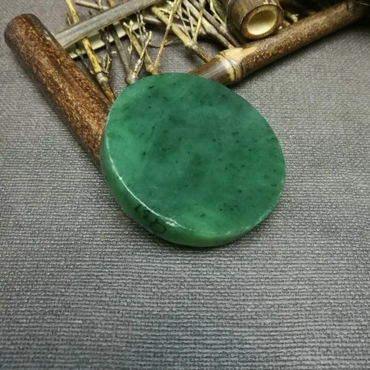 Natural Kunlun Jade Rough Nephrite Raw (59g, 5.3x0.9cm)