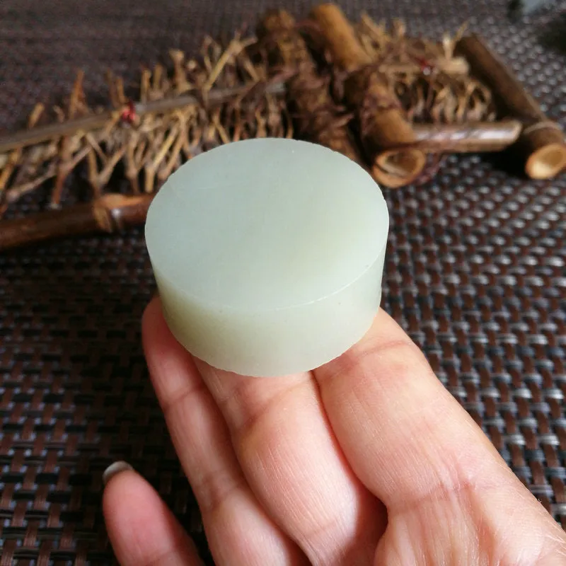 Natural Kunlun Jade Rough Nephrite Raw (60g,3.9X1.7cm)