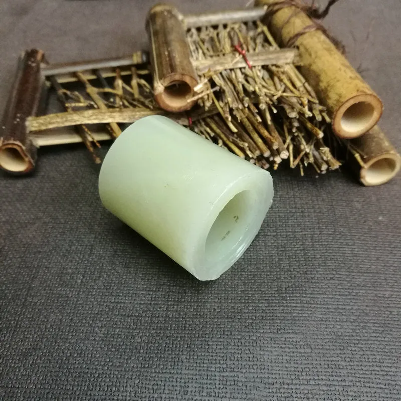 Natural Kunlun Jade Rough Nephrite Raw (62g, 3.8x3.5cm)