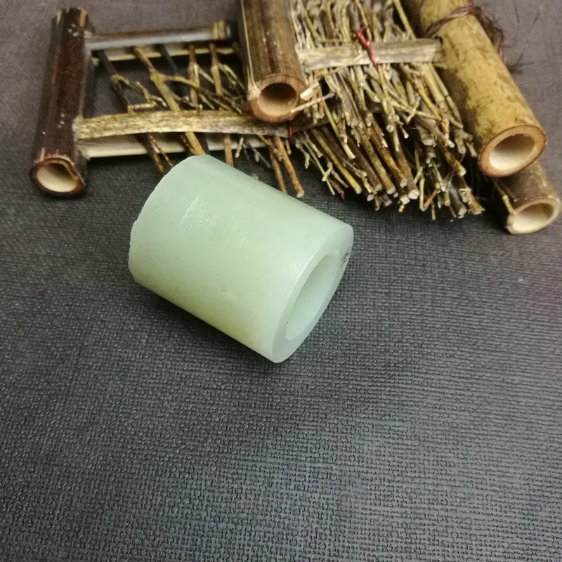 Natural Kunlun Jade Rough Nephrite Raw (62g, 3.8x3.5cm)