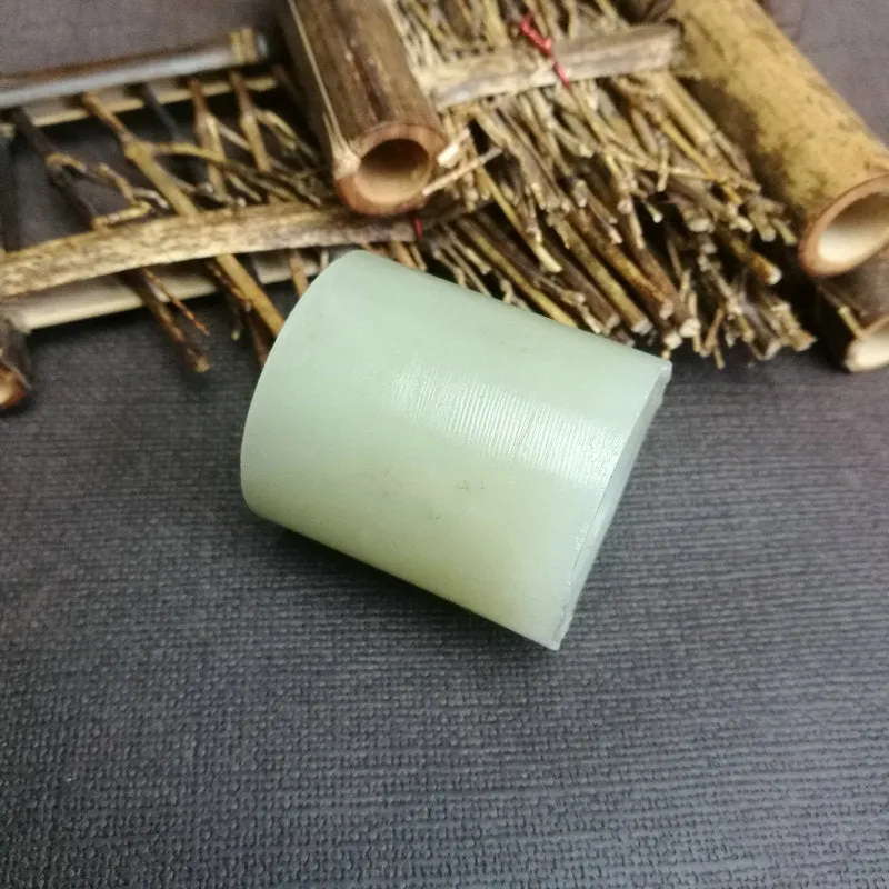 Natural Kunlun Jade Rough Nephrite Raw (62g, 3.8x3.5cm)