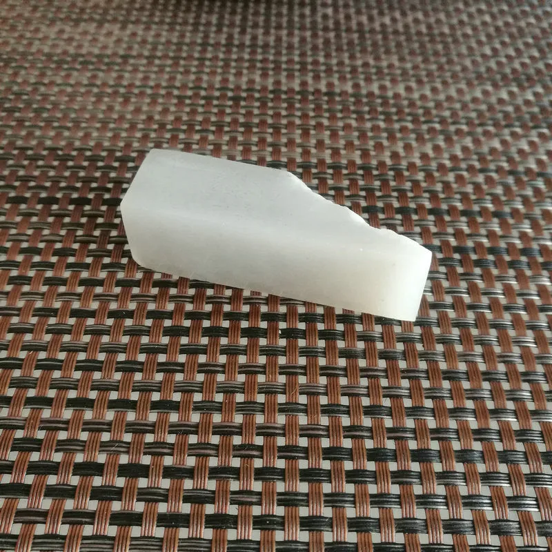 Natural Kunlun Jade Rough Nephrite Raw (63g,6.3X1.9X2cm)