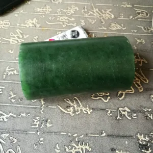 Natural Kunlun Jade Rough Nephrite Raw (722g, 10X5.6X5.6cm)