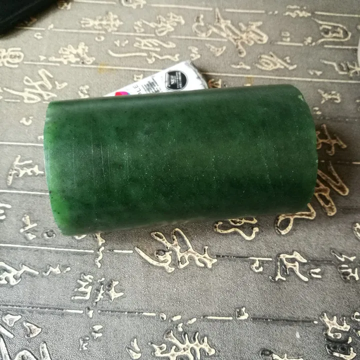 Natural Kunlun Jade Rough Nephrite Raw (722g, 10X5.6X5.6cm)