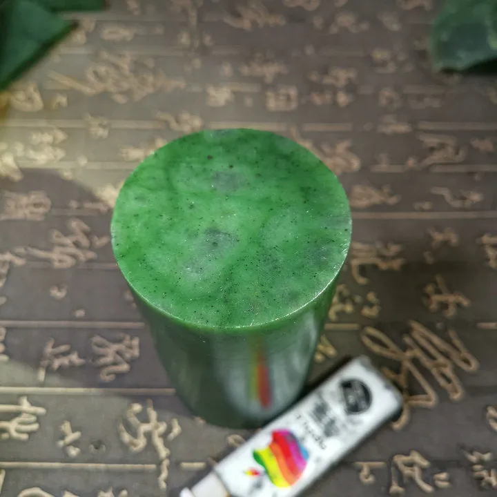 Natural Kunlun Jade Rough Nephrite Raw (722g, 10X5.6X5.6cm)