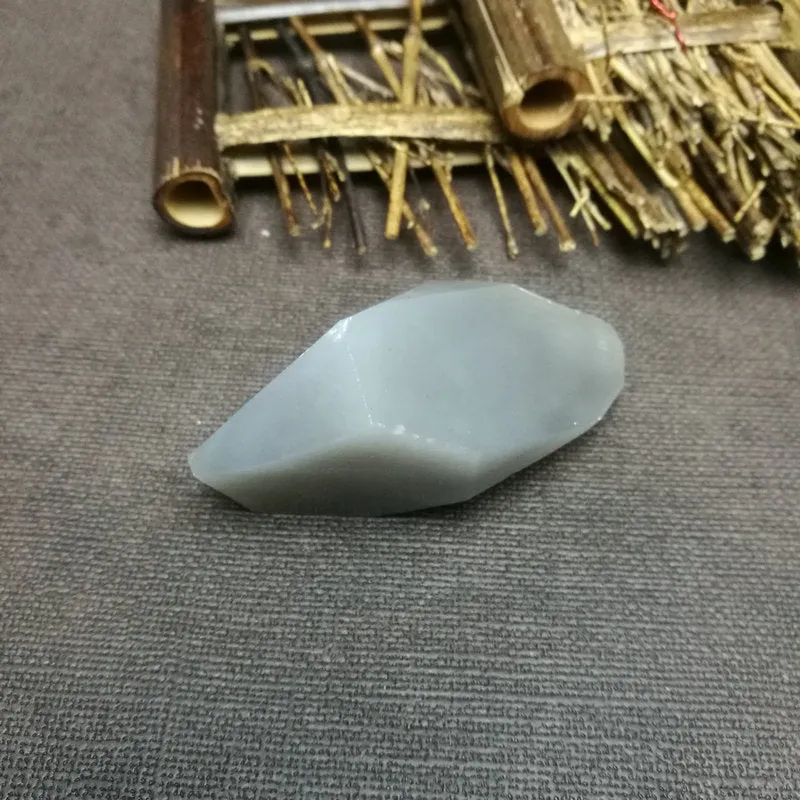 Natural Kunlun Jade Rough Nephrite Raw (92g,7.3X3.7X3cm)