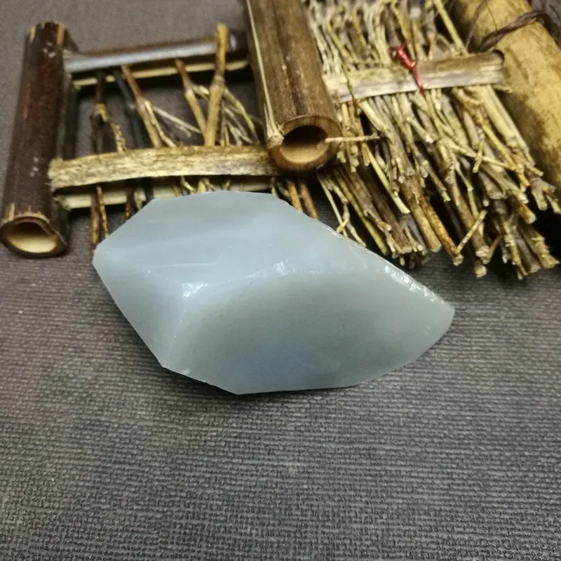 Natural Kunlun Jade Rough Nephrite Raw (92g,7.3X3.7X3cm)