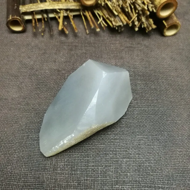 Natural Kunlun Jade Rough Nephrite Raw (92g,7.3X3.7X3cm)