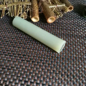 Natural Kunlun Jade Rough Nephrite Raw (97g,10X2cm)