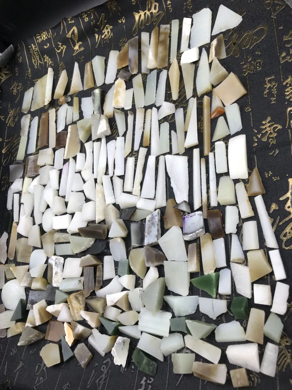 Natural Kunlun Jade Rough Nephrite Remains 220 pieces