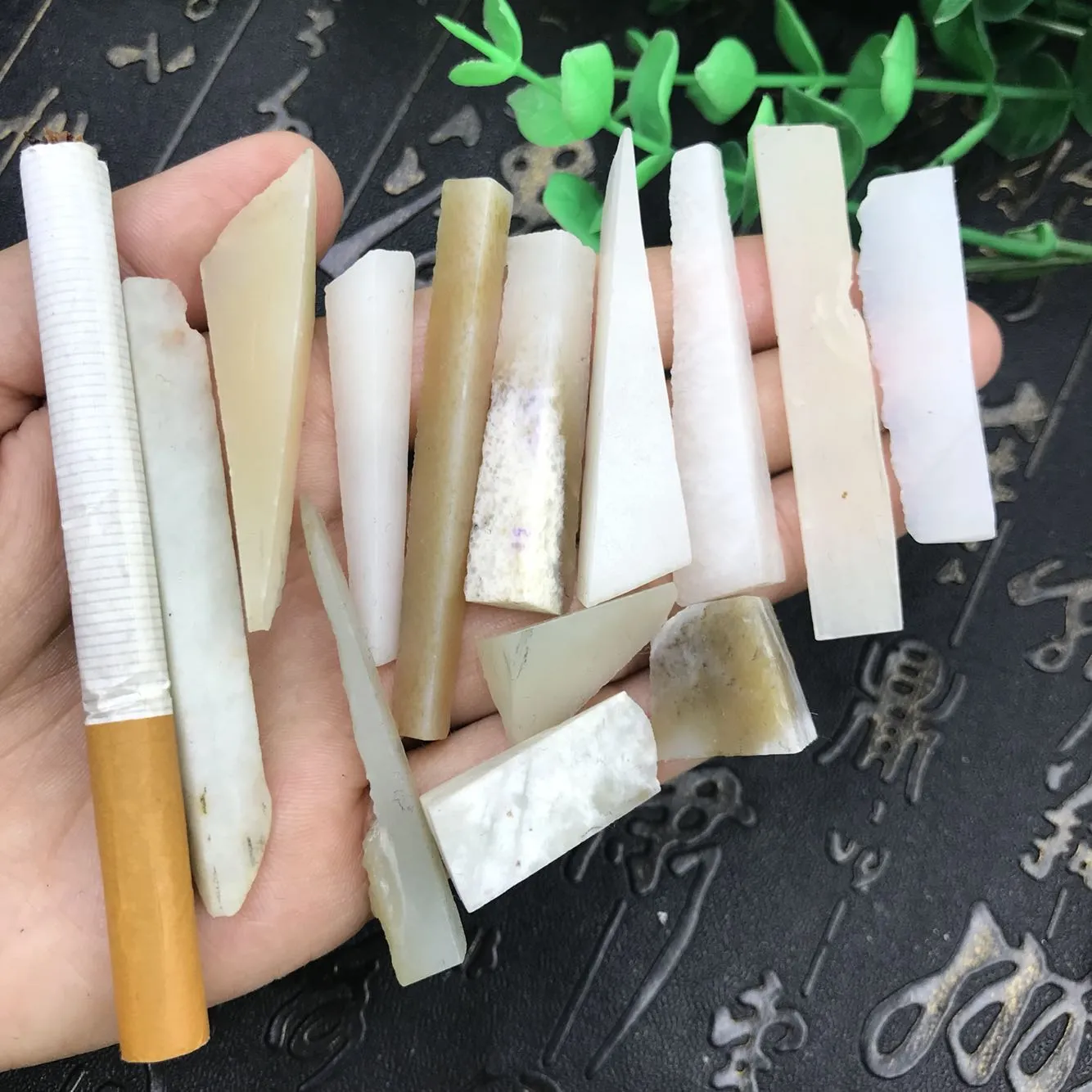Natural Kunlun Jade Rough Nephrite Remains 220 pieces