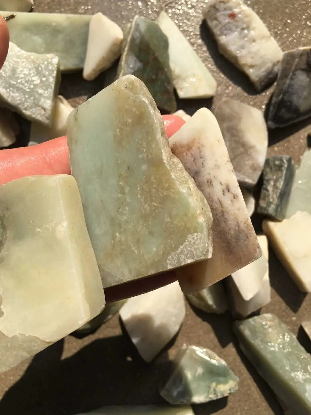 Natural Kunlun Nephrite Jade   Siberian Nephrite Jade Mixed 15kg