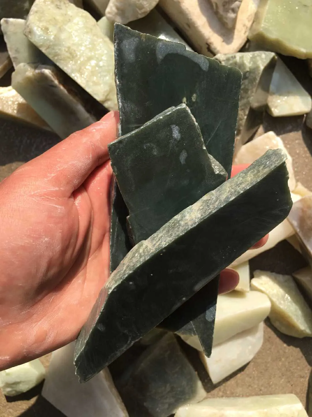 Natural Kunlun Nephrite Jade   Siberian Nephrite Jade Mixed 15kg