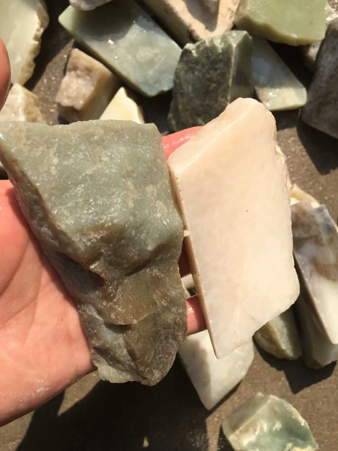 Natural Kunlun Nephrite Jade   Siberian Nephrite Jade Mixed 15kg