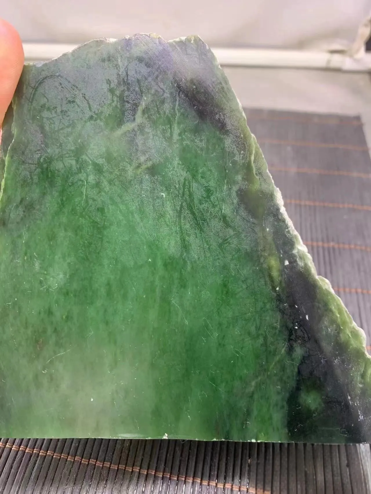 Natural Siberian Jade Rough Nephrite Raw (1078g, 15.5X15X3.2cm)