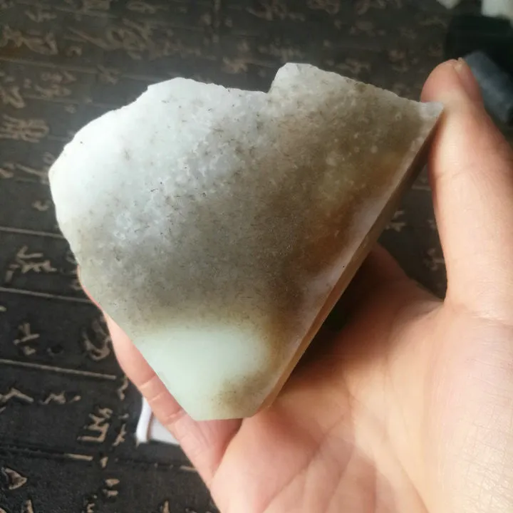 Natural Siberian Jade Rough Russia nephrite Raw (542g, 7X6X5.5cm)