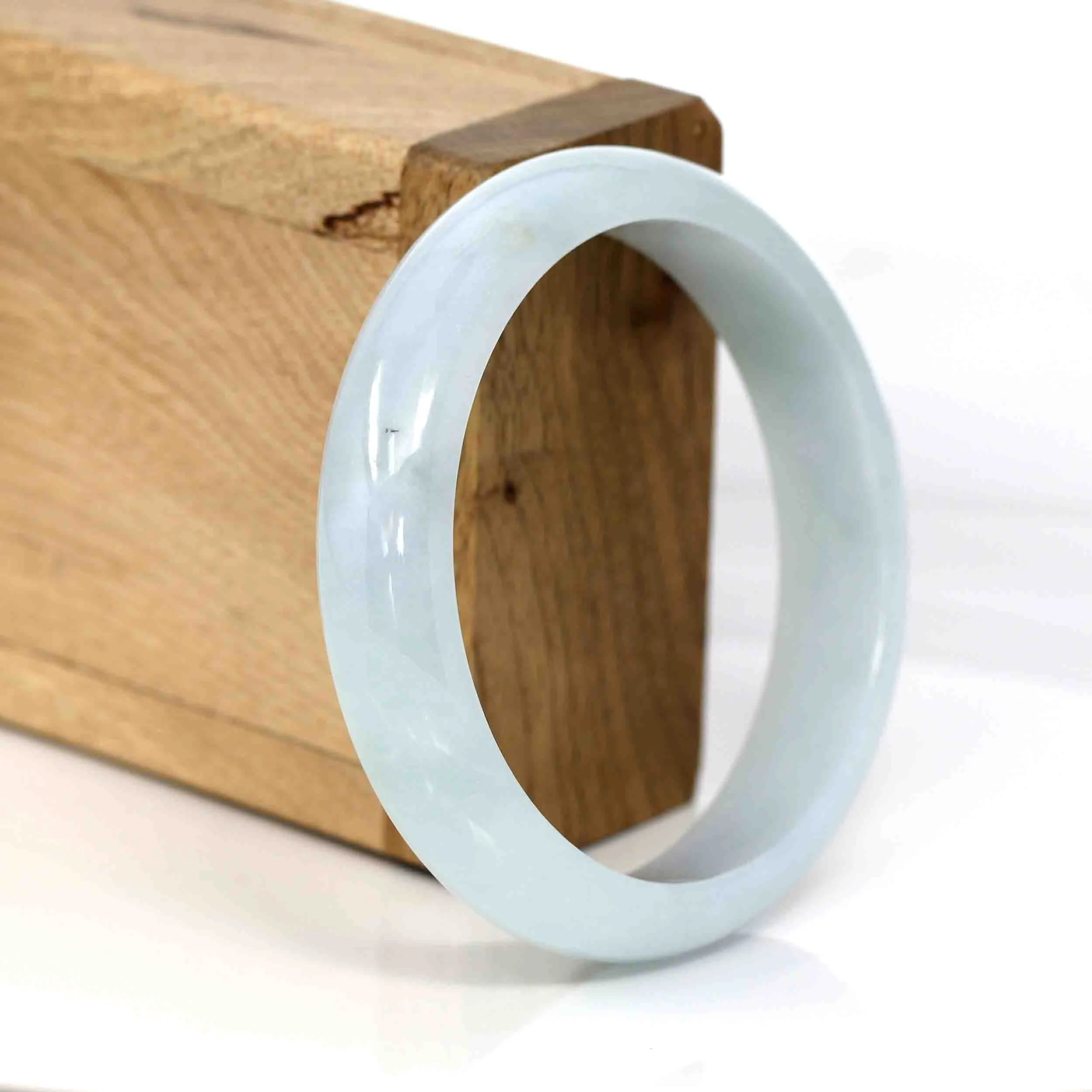 RealJade® Co. "Classic Bangle" Lavender Jadeite Jade Bangle ( 57.28 mm ) #565